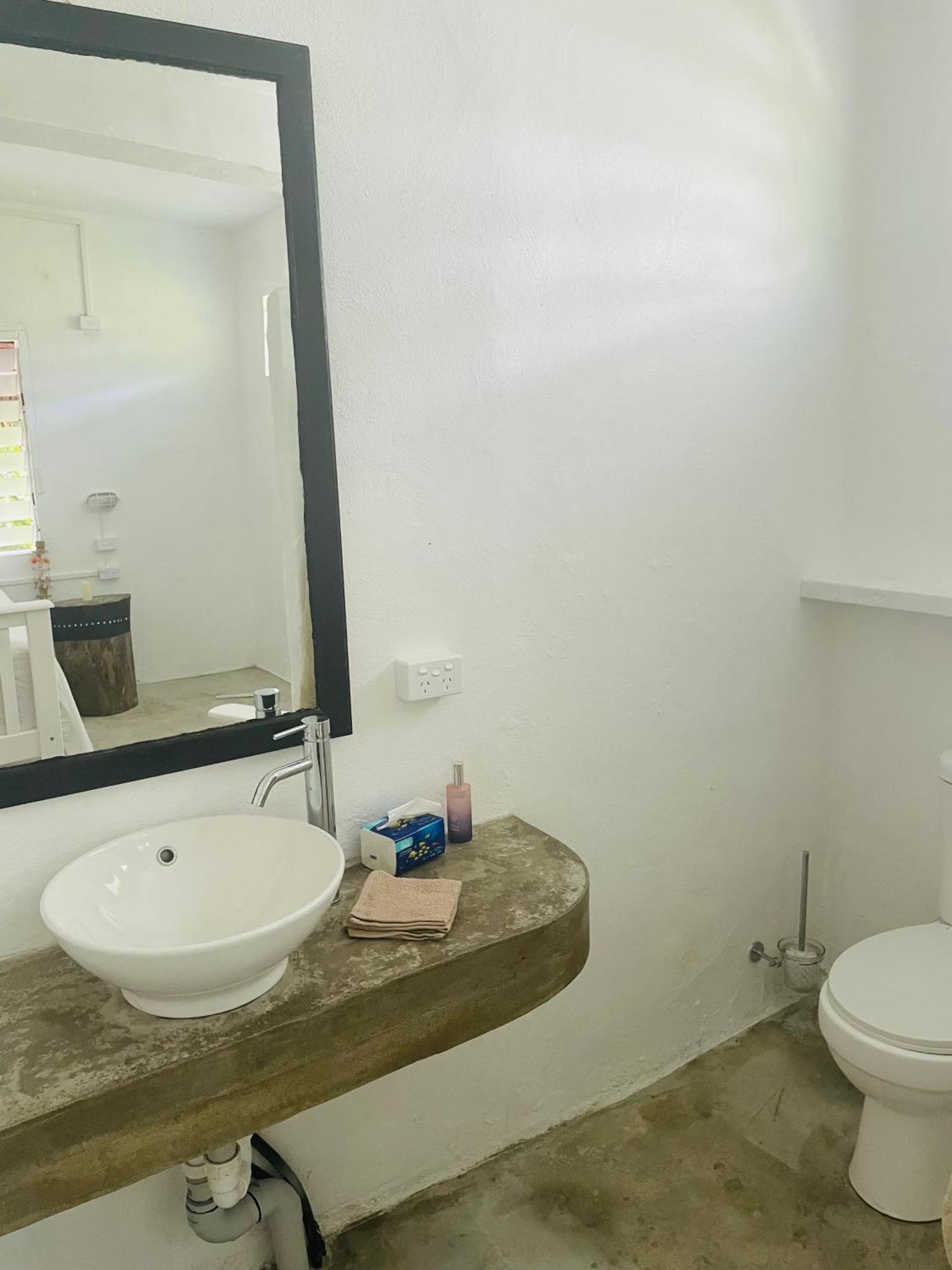 Banana Bay Beach Club Bed and Breakfast Eton Esterno foto