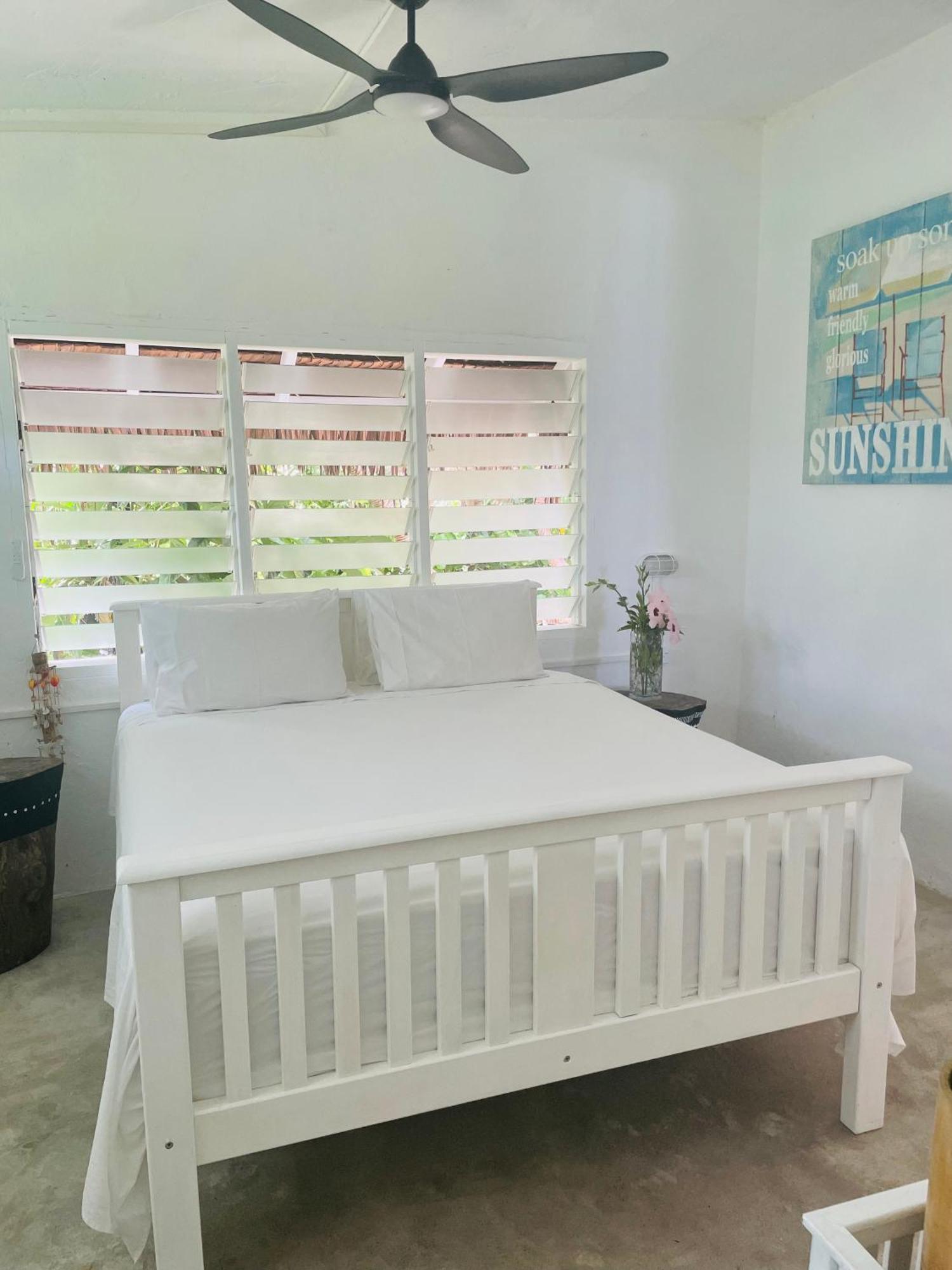 Banana Bay Beach Club Bed and Breakfast Eton Esterno foto